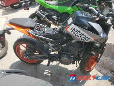 2023 KTM 200 DUKE MD2JPC403PC027160 - główne zdjęcie licytacji z USA - miniatura