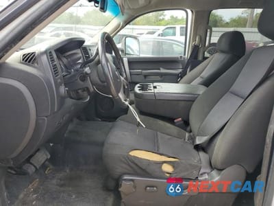 Zdjęcie 7 z 12 samochodu: 2011 CHEVROLET SILVERADO K3500 LT VIN:1GC4K0C83BF132814 - miniatura
