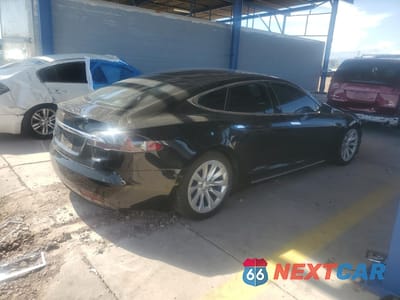 Trzecie zdjęcie samochodu z tyłu: 2019 TESLA MODEL S VIN:5YJSA1E24KF305706 - miniatura