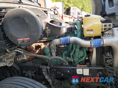 Zdjęcie 7 z 10 samochodu: 2024 VOLVO VN VNL VIN:4V4NC9EJ2RN635079 - miniatura