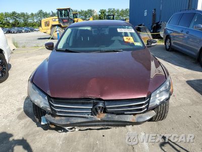 Piąte zdjęcie samochodu w środku: 2014 VOLKSWAGEN PASSAT S VIN:1VWAP7A32EC012395 - miniatura