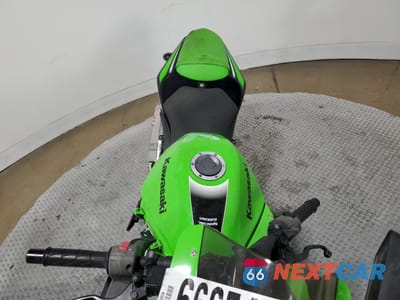 Piąte zdjęcie samochodu w środku: 2010 KAWASAKI EX250 J VIN:JKAEXMJ19ADA64156 - miniatura