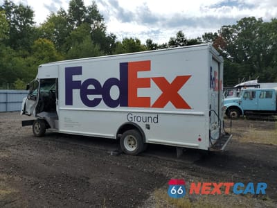 Trzecie zdjęcie samochodu z tyłu: 2019 FORD ECONOLINE E450 SUPER DUTY COMMERCIAL STRIPPED CHASSIS VIN:1FC3E4K66KDC57246 - miniatura