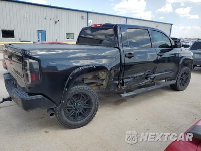 Trzecie zdjęcie samochodu z tyłu: 2018 TOYOTA TUNDRA CREWMAX SR5 VIN:5TFEY5F14JX234565 - miniatura