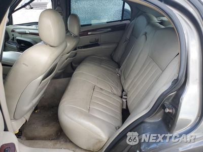 Zdjęcie 11 z 14 samochodu: 2003 LINCOLN TOWN CAR SIGNATURE VIN:1LNHM82W73Y680066 - miniatura