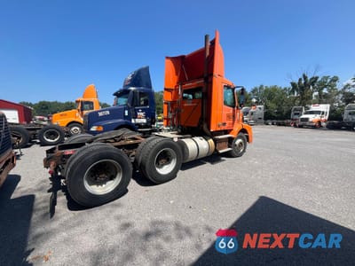 Zdjęcie 6 z 11 samochodu: 2007 VOLVO VN VNM VIN:4V4MC9GF87N449645 - miniatura