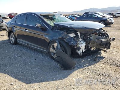 Czwarte zdjęcie samochodu z boku: 2017 HYUNDAI SONATA HYBRID VIN:KMHE34L31HA067573 - miniatura
