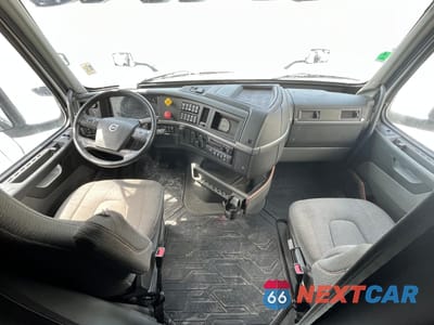 Zdjęcie 9 z 10 samochodu: 2020 VOLVO VN VNL VIN:4V4NC9EH1LN211395 - miniatura