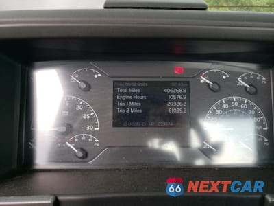 Zdjęcie 8 z 10 samochodu: 2020 VOLVO VNR VIN:4V4WC9EH6LN259074 - miniatura