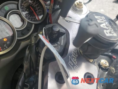 Zdjęcie 8 z 10 samochodu: 2015 SUZUKI GSX1300 RA VIN:JS1GX72B7F2101044 - miniatura
