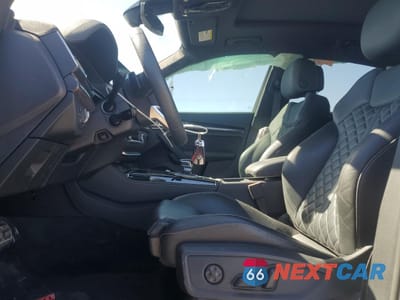 Zdjęcie 7 z 14 samochodu: 2021 AUDI SQ5 PRESTIGE VIN:WA1C4AFY0M2017650 - miniatura