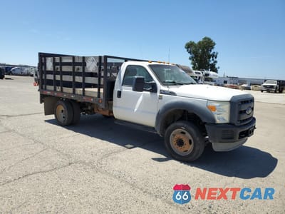 Czwarte zdjęcie samochodu z boku: 2013 FORD F450 SUPER DUTY VIN:1FDUF4GY6DEA24326 - miniatura