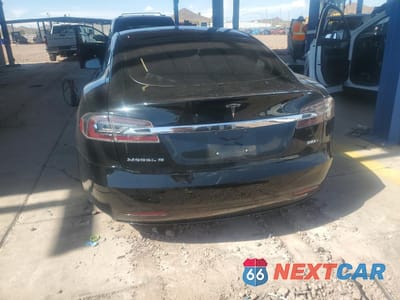 Zdjęcie 6 z 12 samochodu: 2019 TESLA MODEL S VIN:5YJSA1E24KF305706 - miniatura