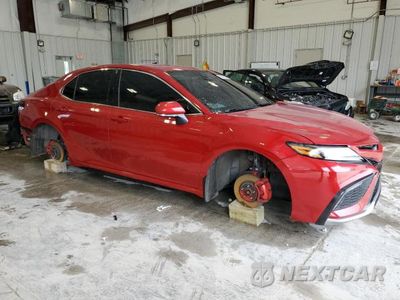 Czwarte zdjęcie samochodu z boku: 2022 TOYOTA CAMRY XSE VIN:4T1K61AK2NU006200 - miniatura