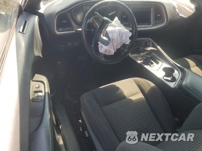 Zdjęcie 8 z 12 samochodu: 2019 DODGE CHALLENGER SXT VIN:2C3CDZGG8KH509734 - miniatura