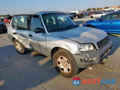 Czwarte zdjęcie samochodu z boku: 1998 TOYOTA RAV4 BASE VIN:JT3GP10V7W0031755 - miniatura