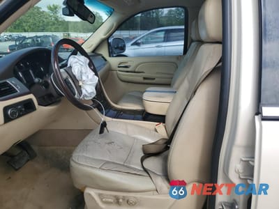 Zdjęcie 7 z 15 samochodu: 2008 CADILLAC ESCALADE LUXURY VIN:1GYFK63898R215337 - miniatura