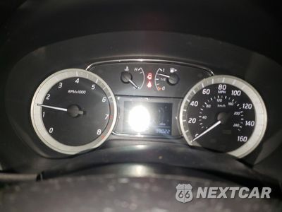 Zdjęcie 9 z 12 samochodu: 2014 NISSAN SENTRA S VIN:3N1AB7AP3EY283934 - miniatura