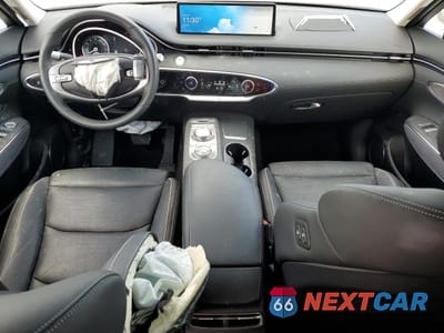 Zdjęcie 8 z 17 samochodu: 2023 GENESIS GV70 BASE VIN:KMUMADTB3PU137095 - miniatura