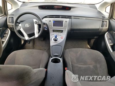 Zdjęcie 8 z 14 samochodu: 2015 TOYOTA PRIUS VIN:JTDKN3DU2F1986076 - miniatura