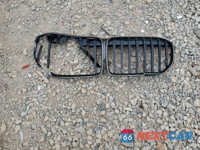 Zdjęcie 12 z 15 samochodu: 2022 BMW 750 XI VIN:WBA7U2C03NCJ17147 - miniatura