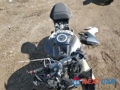 Piąte zdjęcie samochodu w środku: 2012 KAWASAKI EX650 EC VIN:JKAEXEE10CDA06102 - miniatura