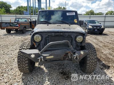 Piąte zdjęcie samochodu w środku: 2015 JEEP WRANGLER UNLIMITED SPORT VIN:1C4BJWDG1FL721726 - miniatura