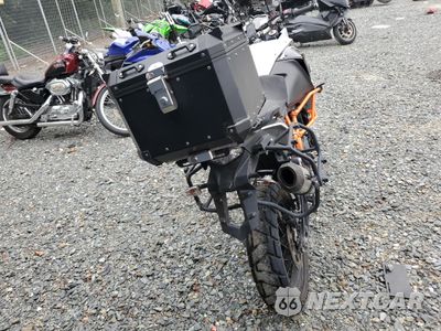 Czwarte zdjęcie samochodu z boku: 2016 KTM 1190 ADVENTURE R VIN:VBKV29404GM936509 - miniatura