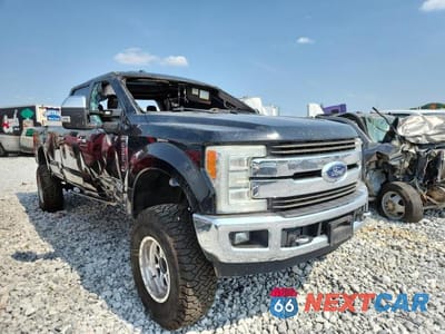 Czwarte zdjęcie samochodu z boku: 2017 FORD F350 SUPER DUTY VIN:1FT8W3BT1HEC08381 - miniatura