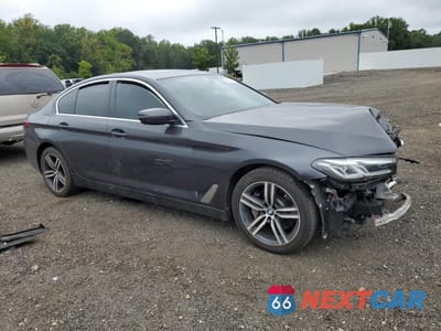 Czwarte zdjęcie samochodu z boku: 2021 BMW 530 XI VIN:WBA13BJ0XMWW98252 - miniatura