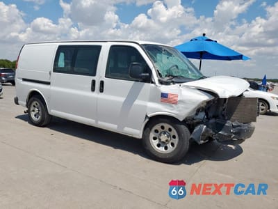 Czwarte zdjęcie samochodu z boku: 2014 CHEVROLET EXPRESS G1500 VIN:1GCSGAFXXE1160886 - miniatura