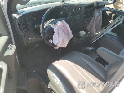 Zdjęcie 8 z 13 samochodu: 2021 CHEVROLET EXPRESS G3500 VIN:1GCZGGFP5M1241522 - miniatura