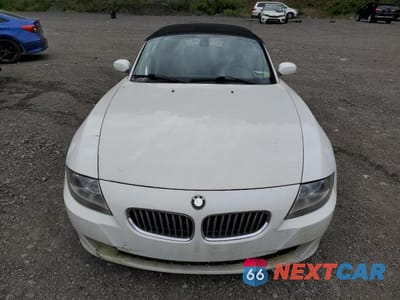 Piąte zdjęcie samochodu w środku: 2008 BMW Z4 3.0SI VIN:4USBU53558LW93556 - miniatura