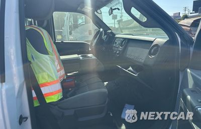 Piąte zdjęcie samochodu w środku: 2012 FORD F550 SUPER DUTY VIN:1FDUF5GT8CEA89459 - miniatura