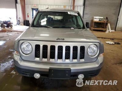 Piąte zdjęcie samochodu w środku: 2016 JEEP PATRIOT SPORT VIN:1C4NJRBB1GD777943 - miniatura