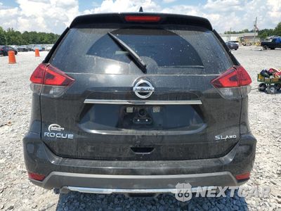 Zdjęcie 6 z 16 samochodu: 2017 NISSAN ROGUE SV VIN:5N1AT2MV7HC769579 - miniatura