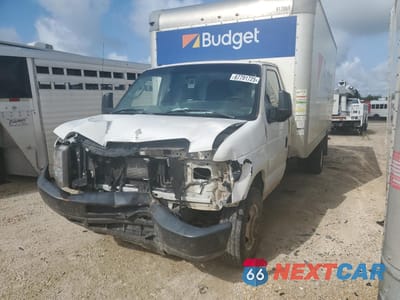 2019 FORD ECONOLINE E350 SUPER DUTY CUTAWAY VAN 1FDWE3F60KDC37569 - główne zdjęcie licytacji z USA - miniatura