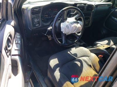 Zdjęcie 8 z 13 samochodu: 2003 CHEVROLET S TRUCK S10 VIN:1GCCS19X938196541 - miniatura