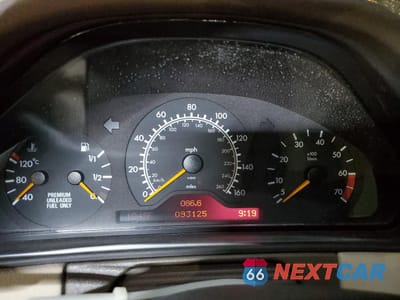 Zdjęcie 9 z 12 samochodu: 1997 MERCEDES-BENZ E 420 VIN:WDBJF72F2VA257190 - miniatura