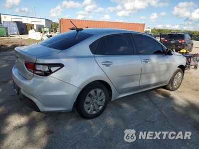 Trzecie zdjęcie samochodu z tyłu: 2020 KIA RIO LX VIN:3KPA24AD3LE299812 - miniatura