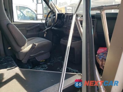 Piąte zdjęcie samochodu w środku: 2021 CHEVROLET EXPRESS G3500 - WHEELCHAIR SHUTTLE BUS - PRIOR FLEET VIN:1HA3GSBG0LN012358 - miniatura