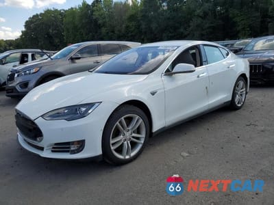 2014 TESLA MODEL S 4D 85 5YJSA1H1XEFP55657 - główne zdjęcie licytacji z USA - miniatura