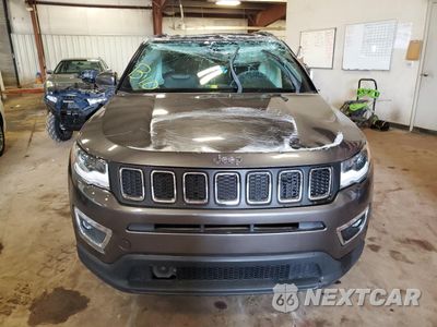 Piąte zdjęcie samochodu w środku: 2018 JEEP COMPASS LIMITED VIN:3C4NJDCB8JT350780 - miniatura