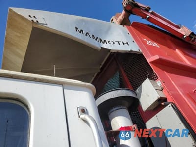 Zdjęcie 9 z 10 samochodu: 2005 MACK MR REFUSE TRUCK VIN:1M2K189C45M028817 - miniatura