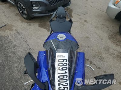 Piąte zdjęcie samochodu w środku: 2025 YAMAHA YZF1000 VIN:JYARNA7E8SA000546 - miniatura