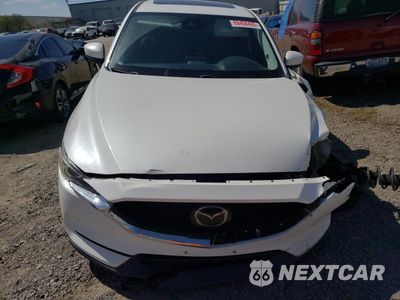Piąte zdjęcie samochodu w środku: 2018 MAZDA CX-5 TOURING VIN:JM3KFACM7J1422474 - miniatura