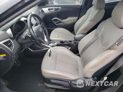Zdjęcie 7 z 14 samochodu: 2013 HYUNDAI VELOSTER VIN:KMHTC6AD5DU119570 - miniatura