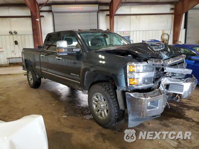 Czwarte zdjęcie samochodu z boku: 2019 CHEVROLET SILVERADO K3500 LTZ VIN:1GC4KXCY3KF130795 - miniatura
