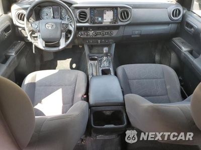 Zdjęcie 8 z 12 samochodu: 2018 TOYOTA TACOMA DOUBLE CAB VIN:5TFCZ5AN1JX157989 - miniatura