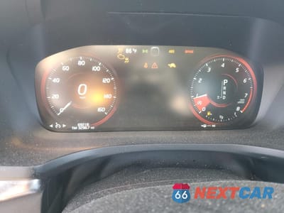 Zdjęcie 9 z 12 samochodu: 2019 VOLVO S60 T6 MOMENTUM VIN:7JRA22TK6KG002774 - miniatura